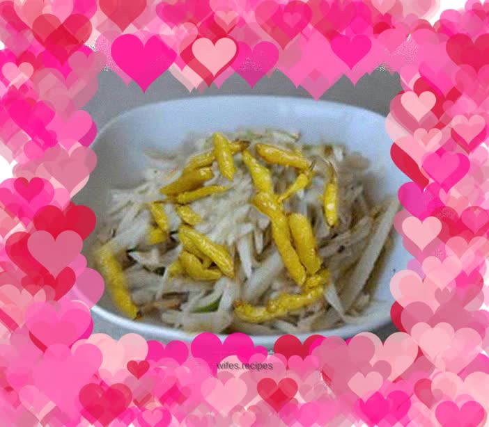 Stir-fried lotus root with pickled pepper