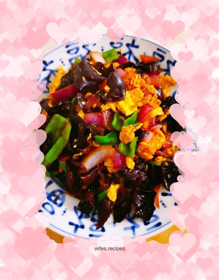 Fried eggs with onions and fungus