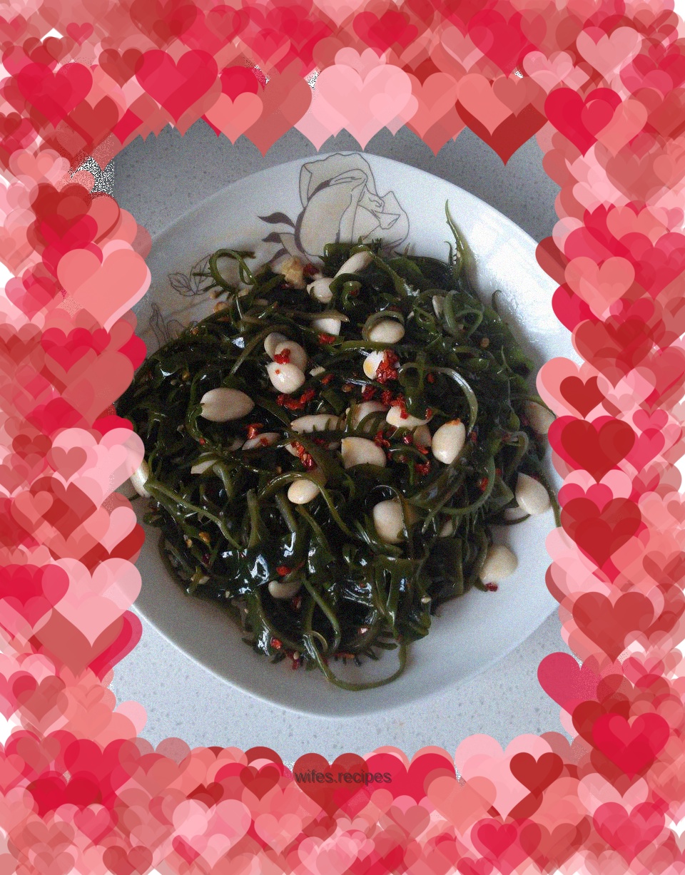 Eyelash vegetables mixed with almonds