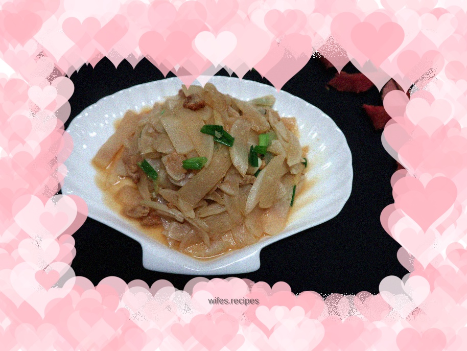 Radish slices in oyster sauce