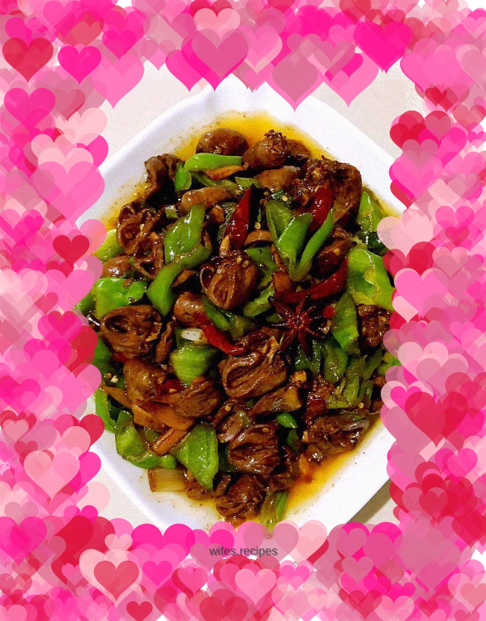 Stir-fried chicken hearts with green peppers