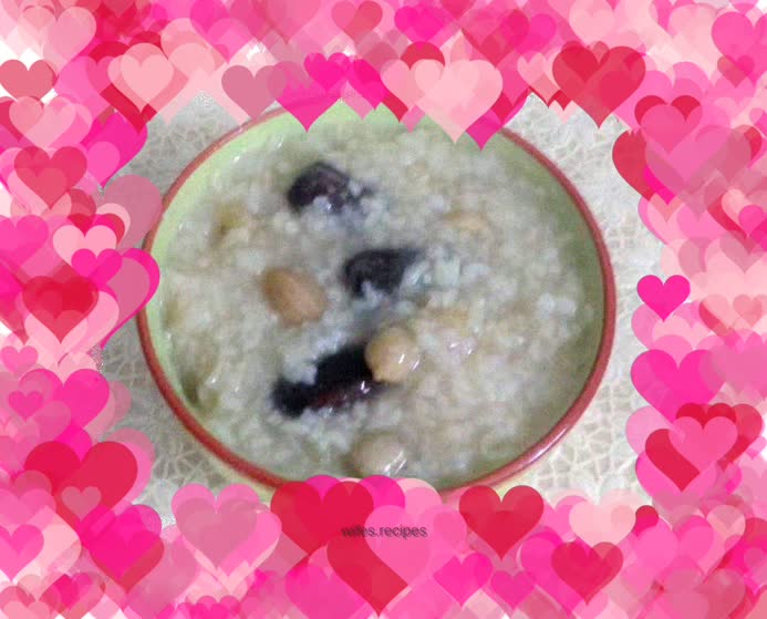 Red dates and peanut porridge