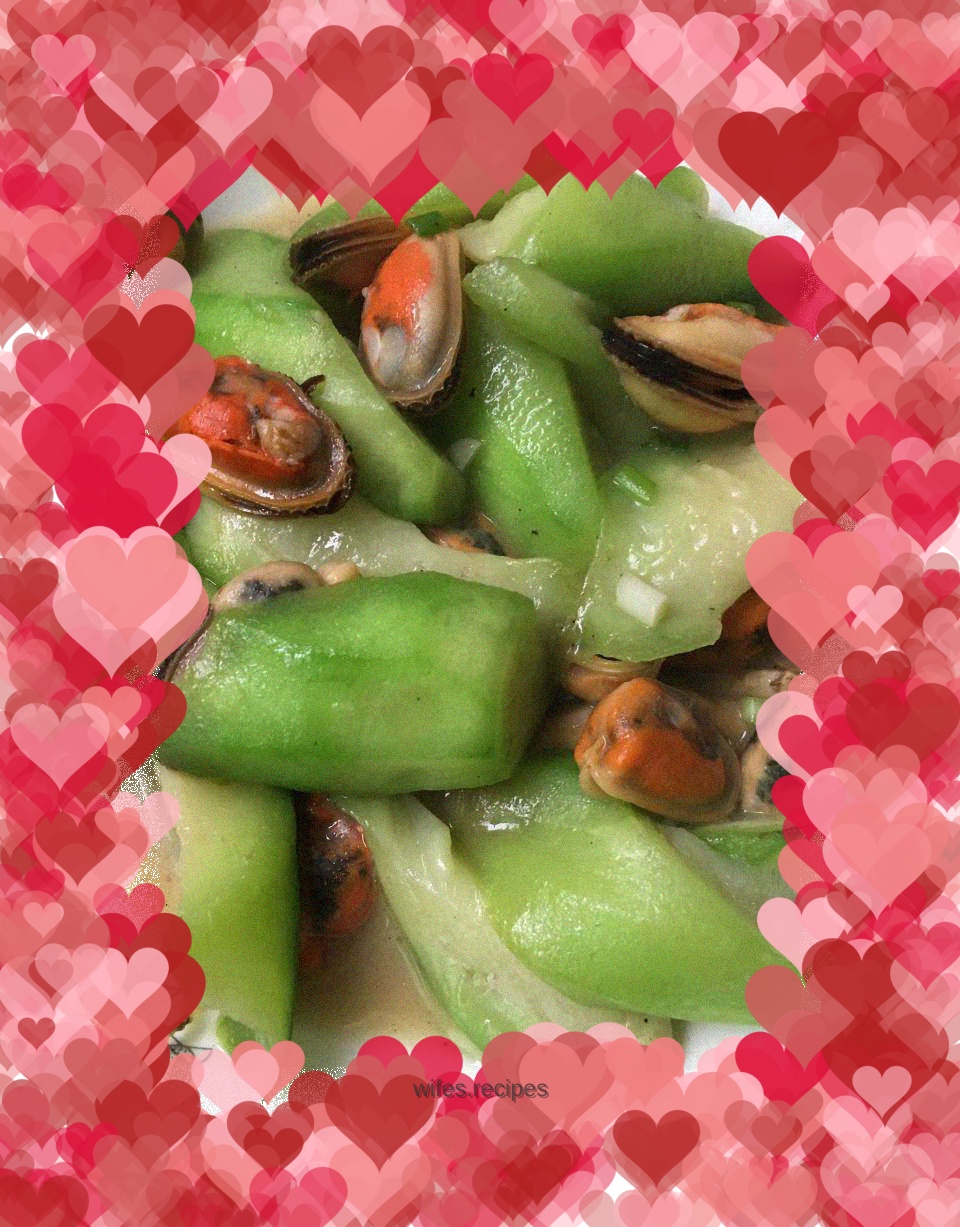 Fried Green Mouth Scallops and Luffa