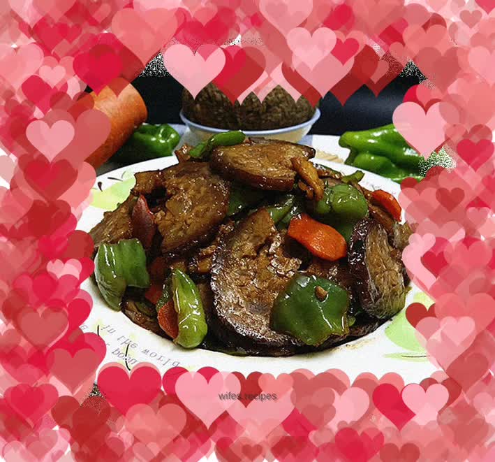 Fried pork blood meatballs with green pepper