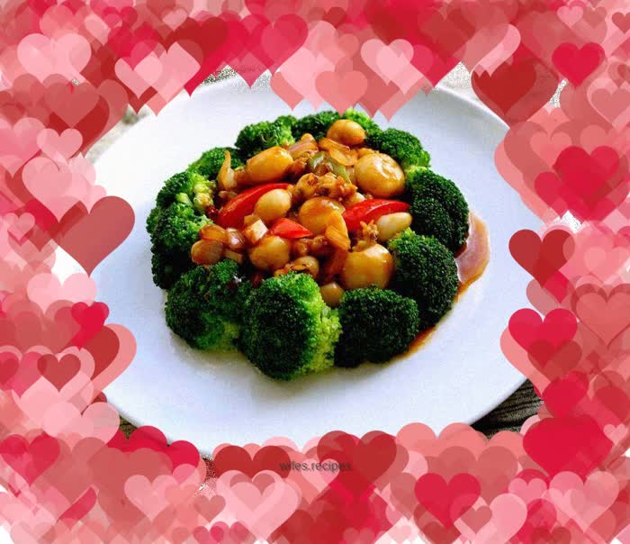 Braised cuttlefish in soy sauce