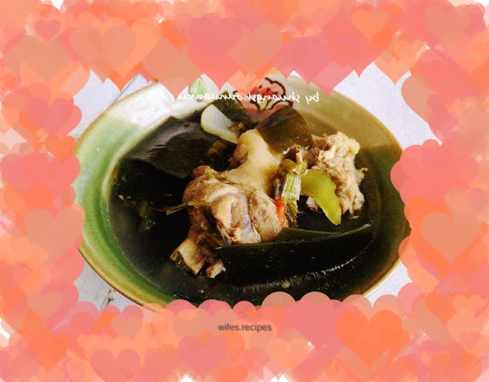 Braised old duck with kelp in sour soup