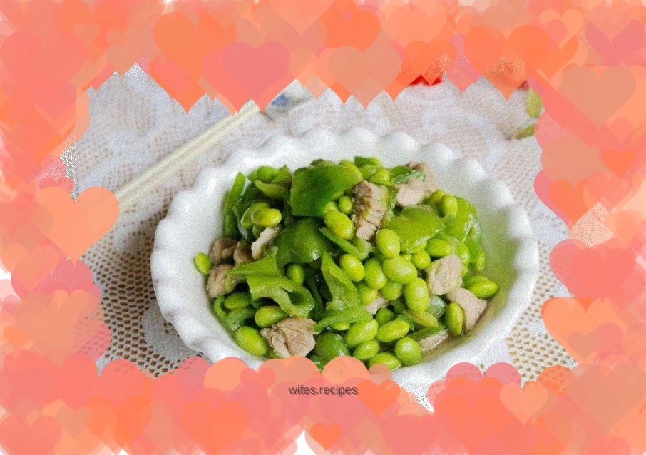 Stir-fried edamame with green pepper