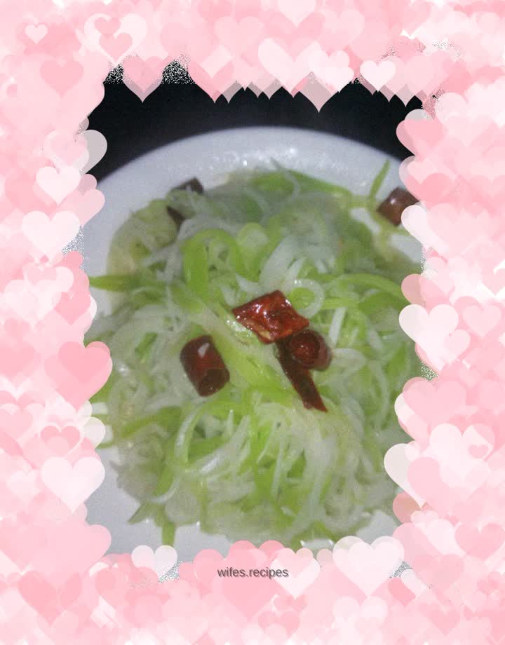 Crispy fried green and white silk