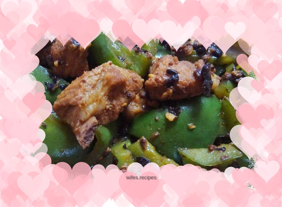 Stir-fried pork ribs with black bean and green pepper