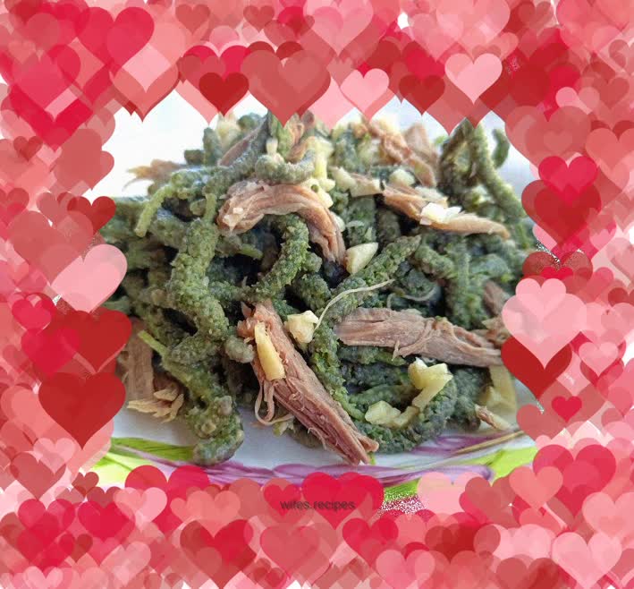 Mutton mixed with mulberry ears