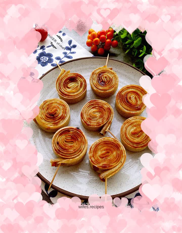 Sauce-flavored baked bean skin