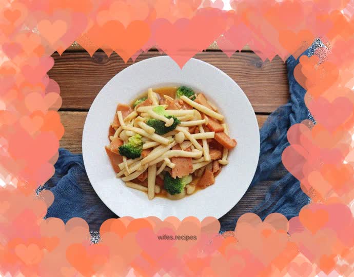 Stir-fried luncheon meat with seafood and mushrooms❗️ Crisp and tender texture, a combination of meat and vegetables, children’s favorite