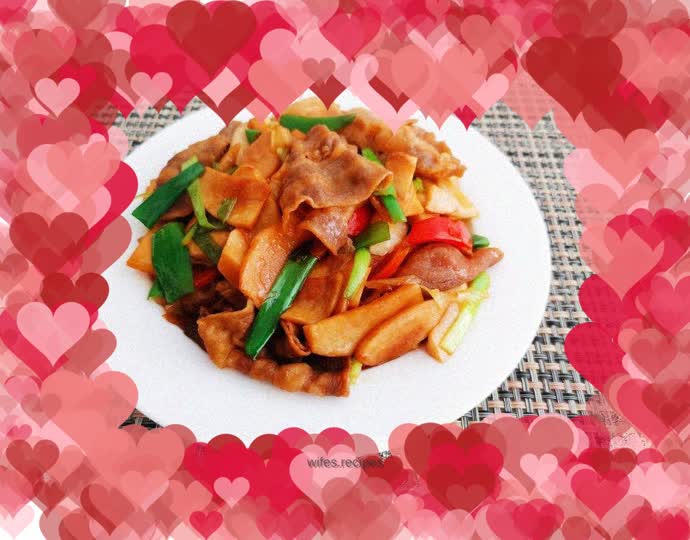 Stir-fried beef with king oyster mushrooms