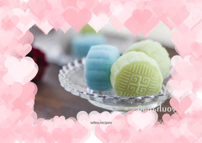 Colorful snowskin mooncakes