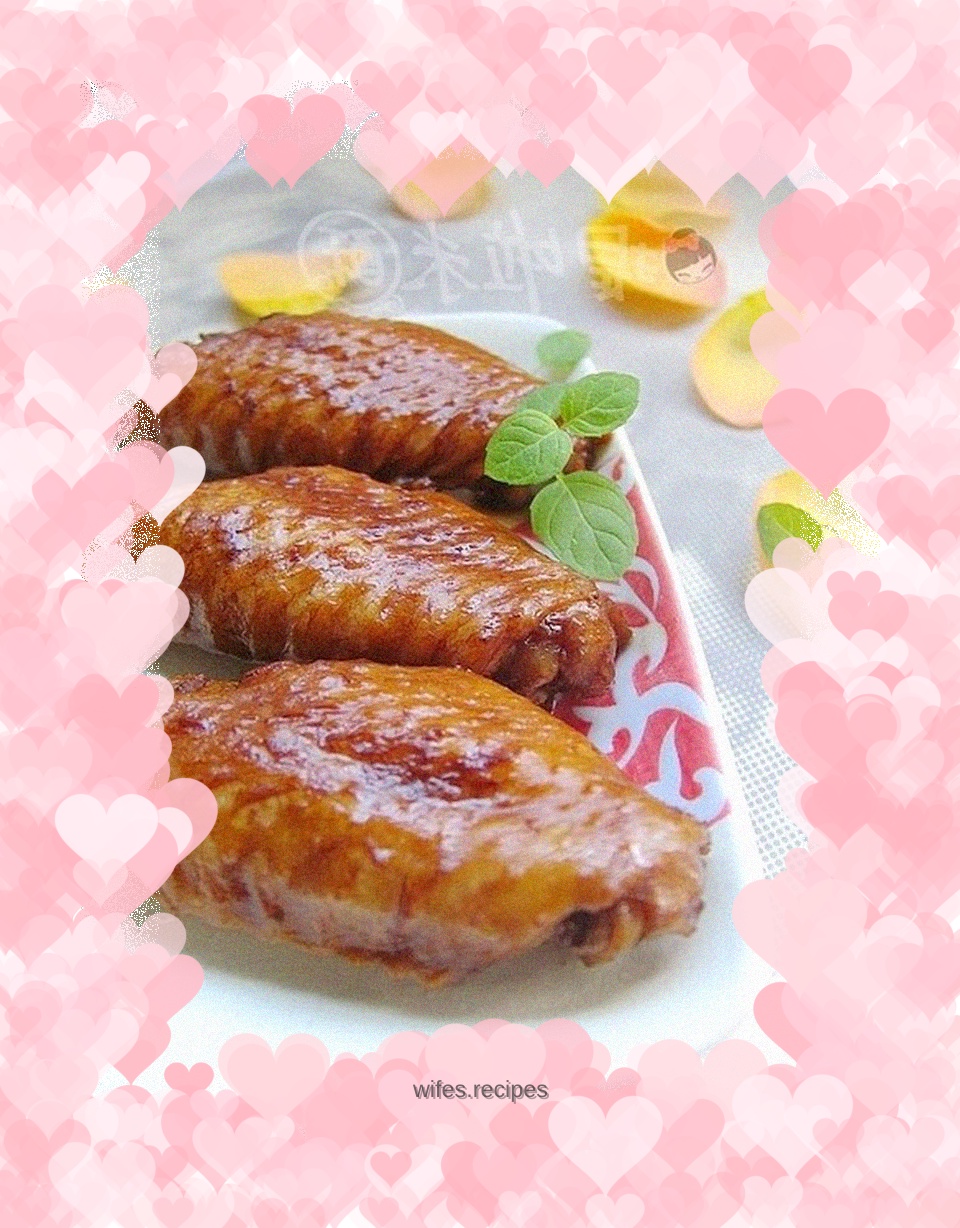Happiness is so simple - braised chicken wings