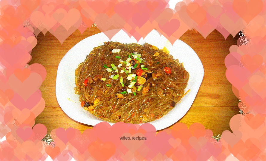 Ants climbing the tree