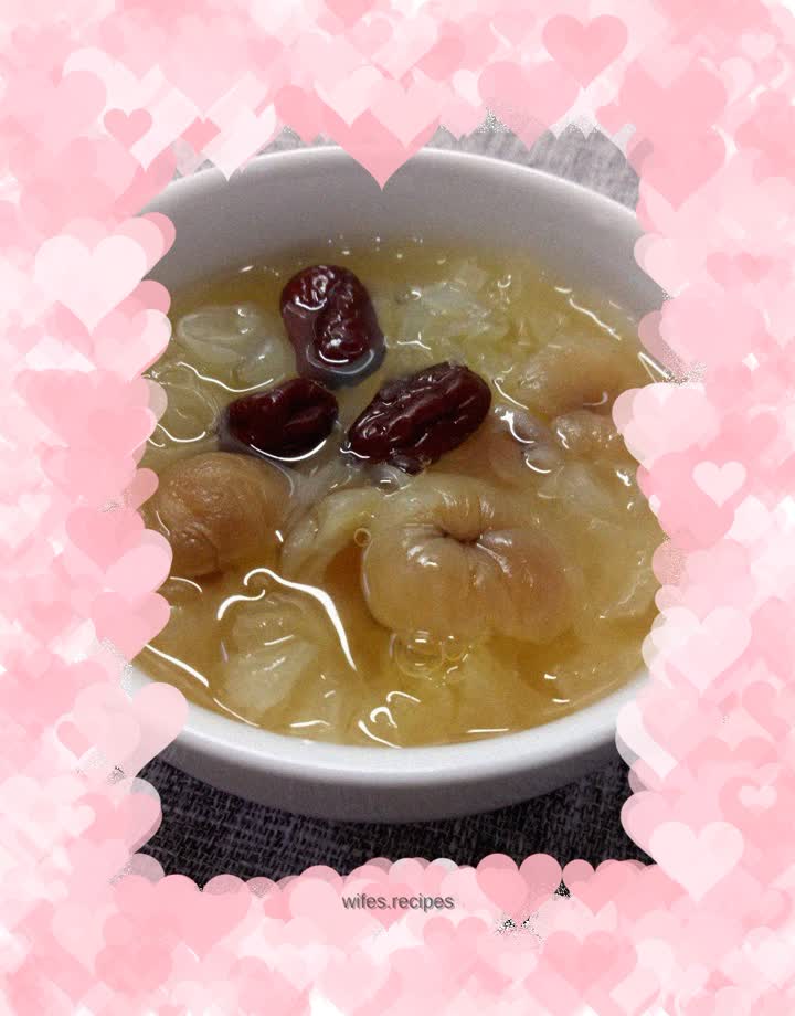Longan, Red Dates and Tremella Soup