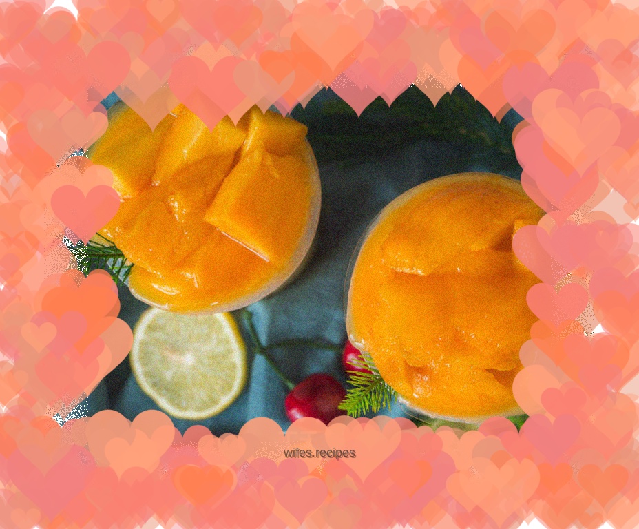 One bite of Tai Mang Lao filled with mangoes