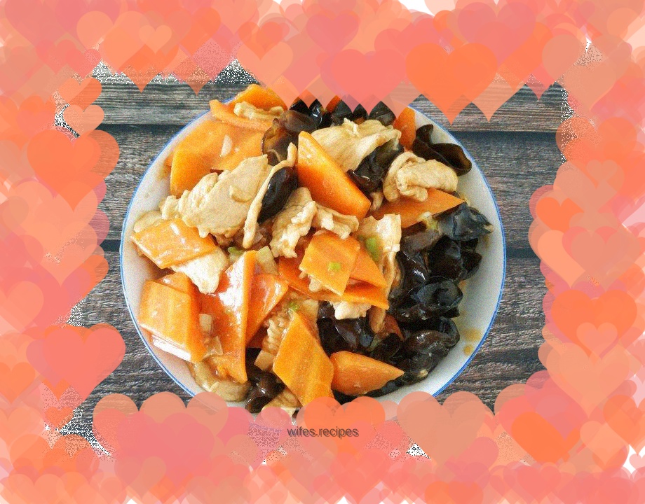 Stir-fried chicken with carrots and fungus