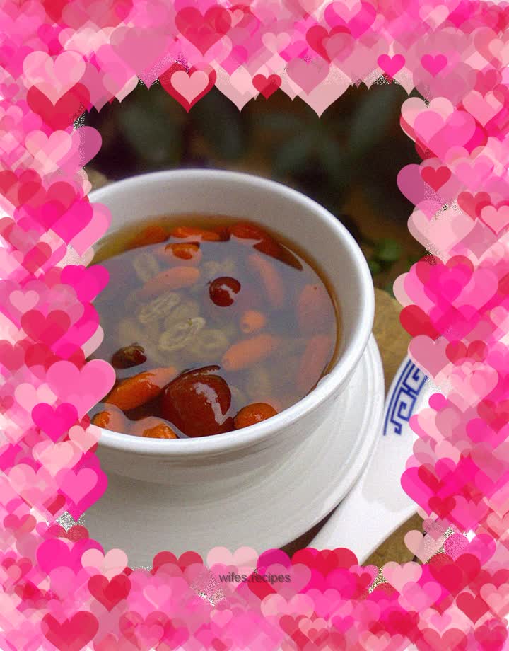 Red wolfberry grape honey tea