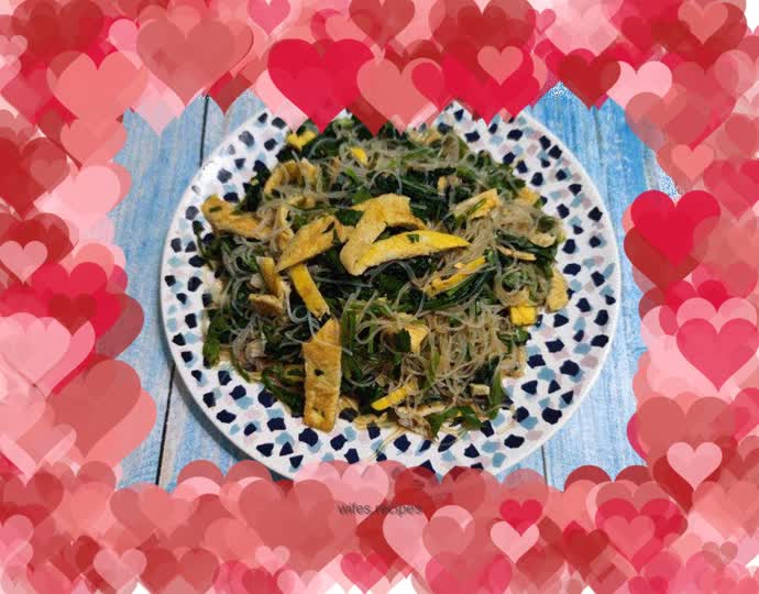 Spinach and Egg Vermicelli Mixed