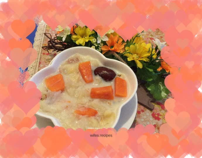 Snow Fungus and Lotus Seed Soup