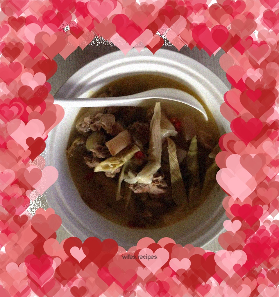 Dried bamboo shoots, sour radish and duck soup