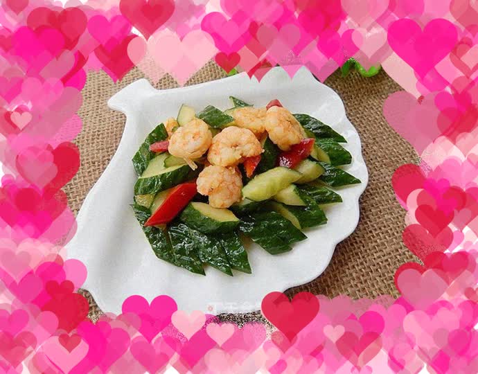 Stir-fried shrimps with cucumber