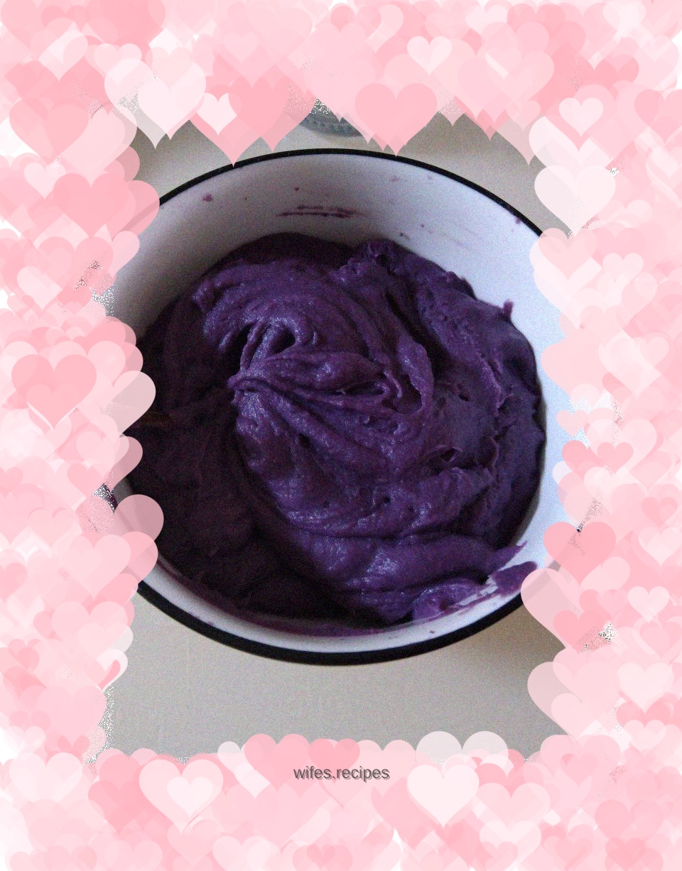 Purely natural purple sweet potato puree