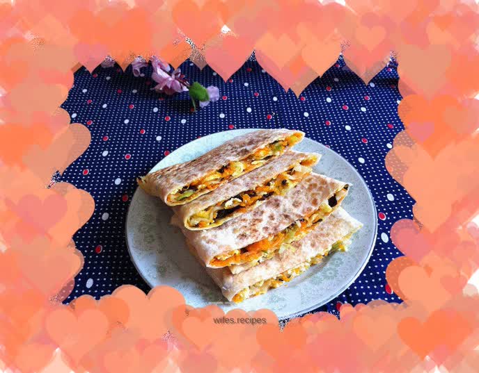 Egg Pancake with Shredded Carrots