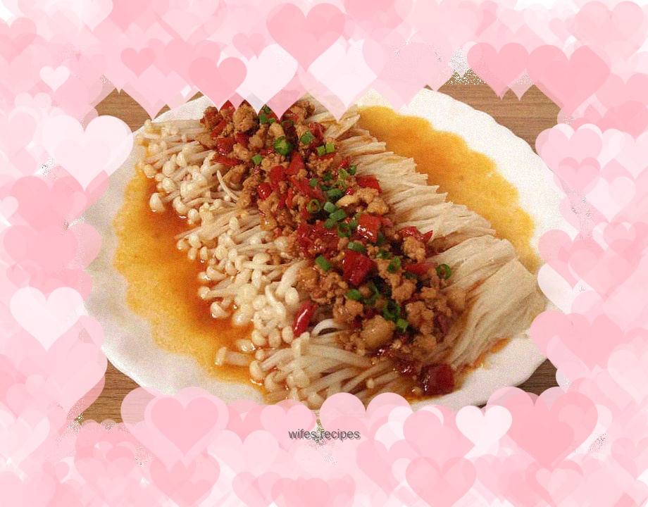 Minced Pork with Pepper and Enoki Mushrooms