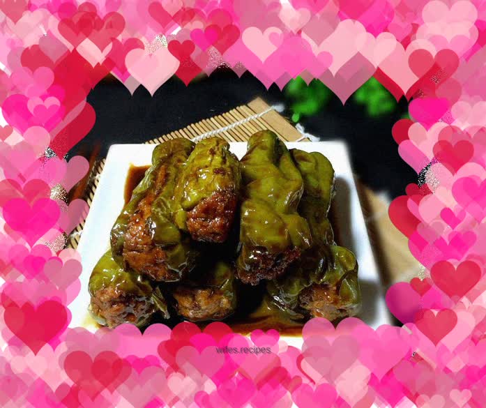 Tiger skin and green pepper stuffed with meat