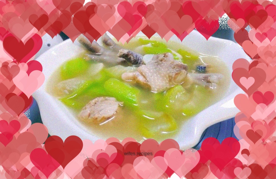 Luffa and chicken soup