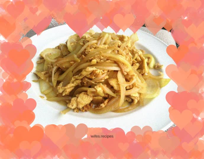 Fried eggs with onions