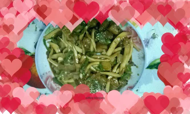 Spicy Braised Beef Tendons with King Oyster Mushroom