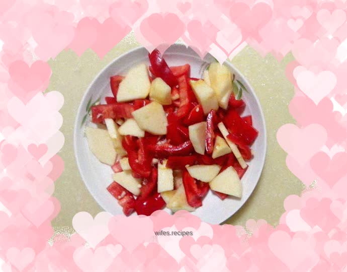 Chili mixed with apples