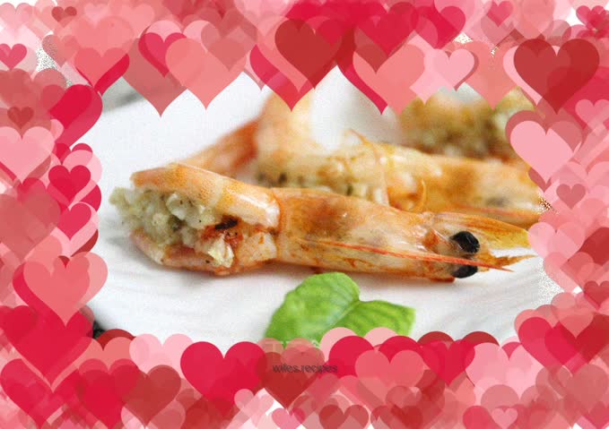 Healthy and nutritious garlic grilled prawns