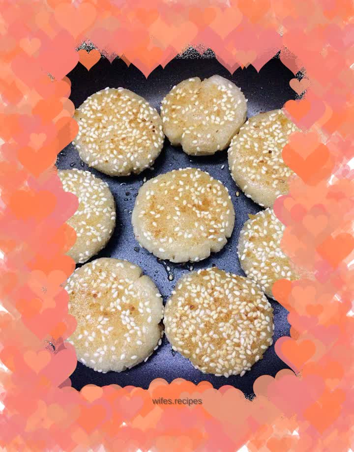 Sesame glutinous rice cake