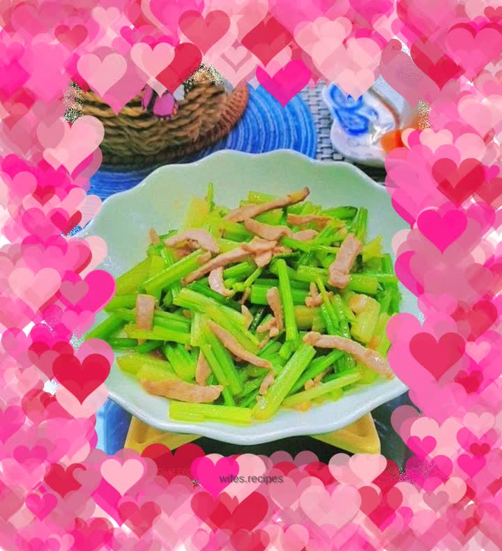 Stir-fried shredded pork with parsley