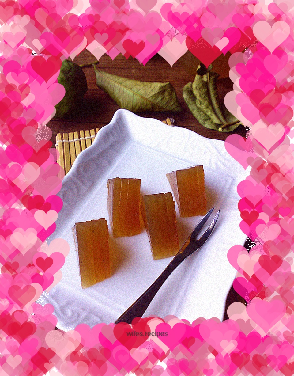 Thousand-layer water chestnut cake with red date juice