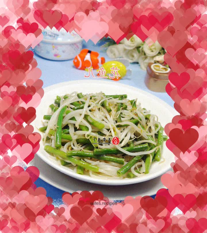 Stir-fried mung bean sprouts with beans