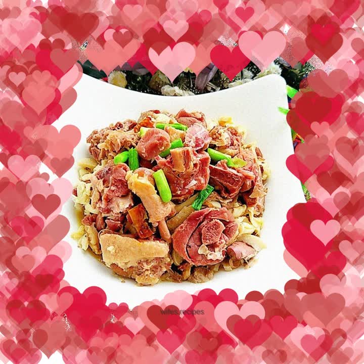 Stir-fried spring bamboo shoots with salted duck legs