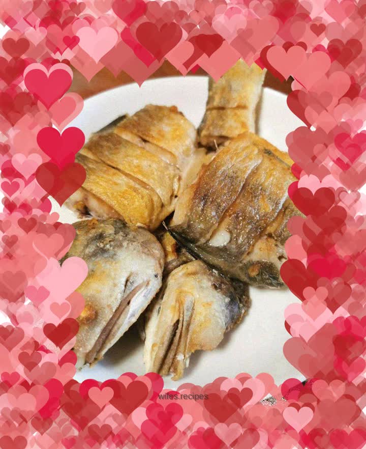 Pan-fried horsetail fish