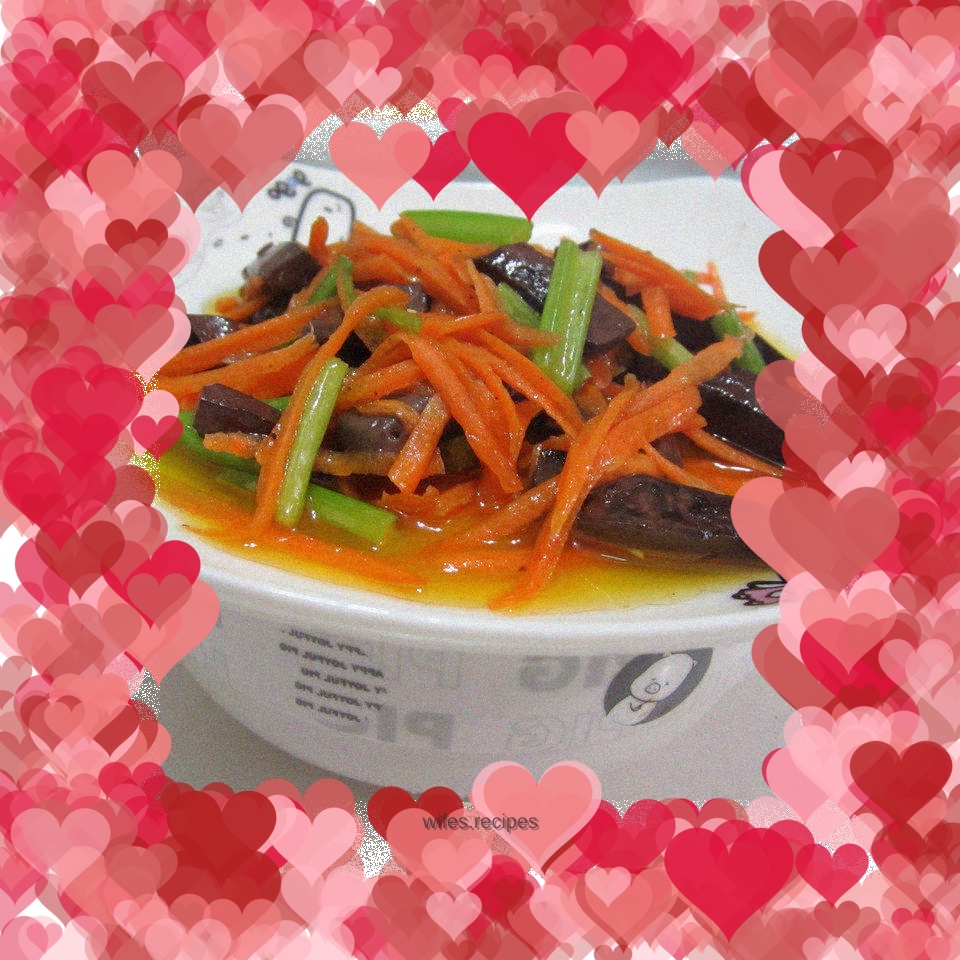 Pig blood carrot shreds