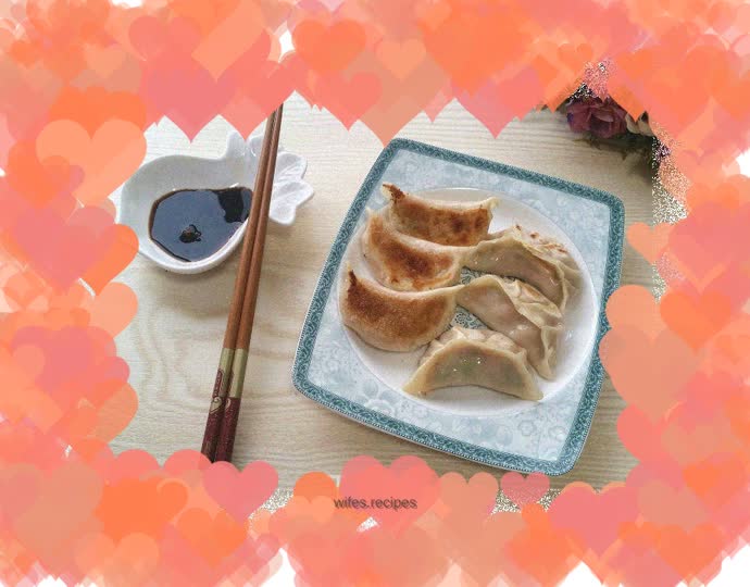 Fried dumplings with minced meat and mashed potatoes