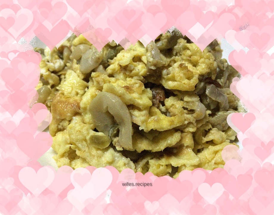 Fried eggs with pickled mustard - a unique combination of Chinese and Western methods