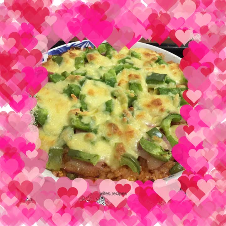 Double-layer mixed vegetables, green pepper and bacon baked rice