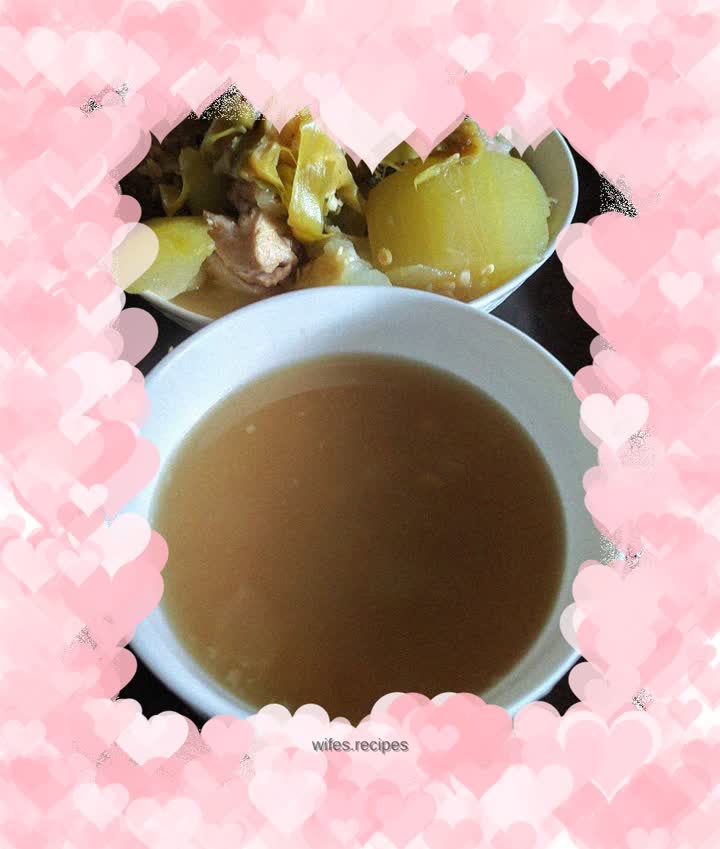 Overlord flower, winter melon and fan bone soup