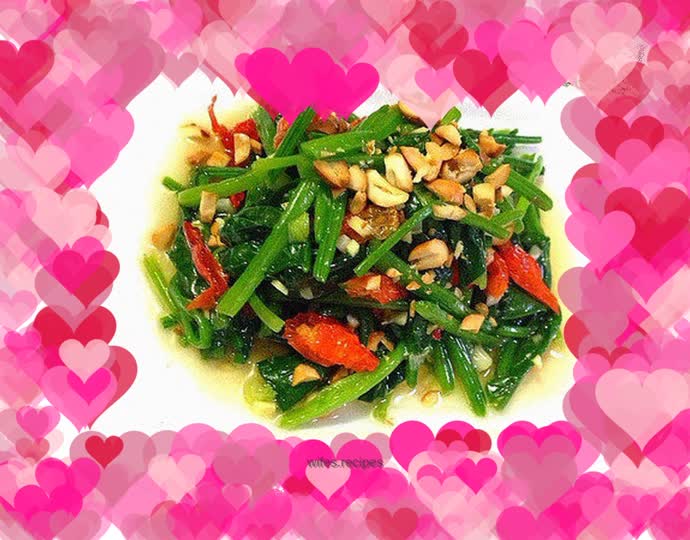 Peanuts Mixed with Red Root Spinach