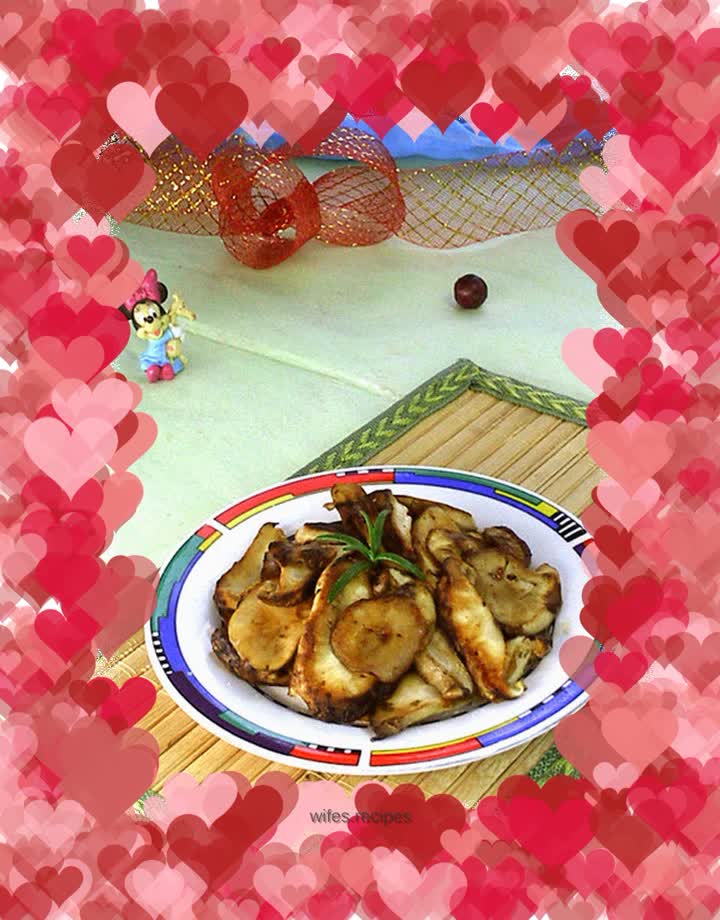 Butter-fried matsutake mushrooms